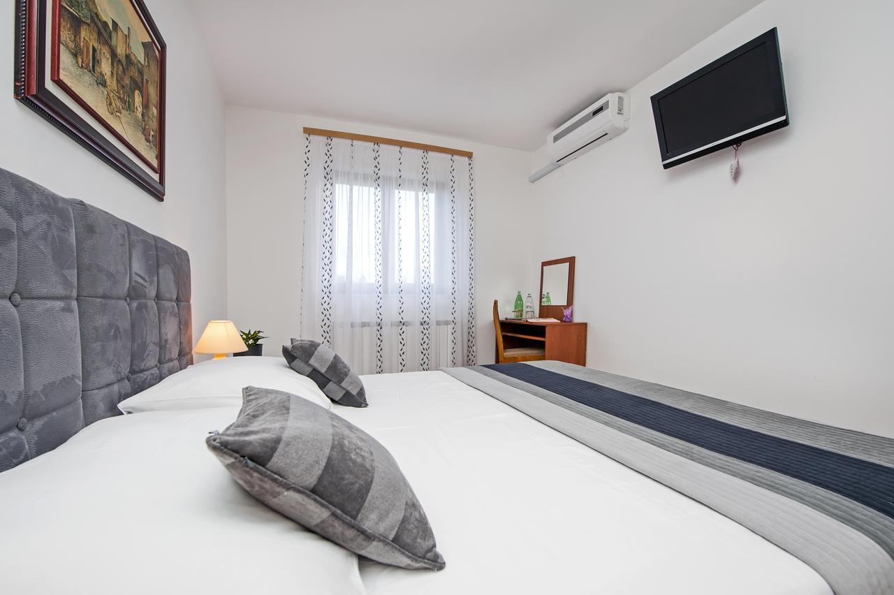 Ladonja Bb Rooms, Family Run Bed & Breakfast Rovinjsko Selo Εξωτερικό φωτογραφία