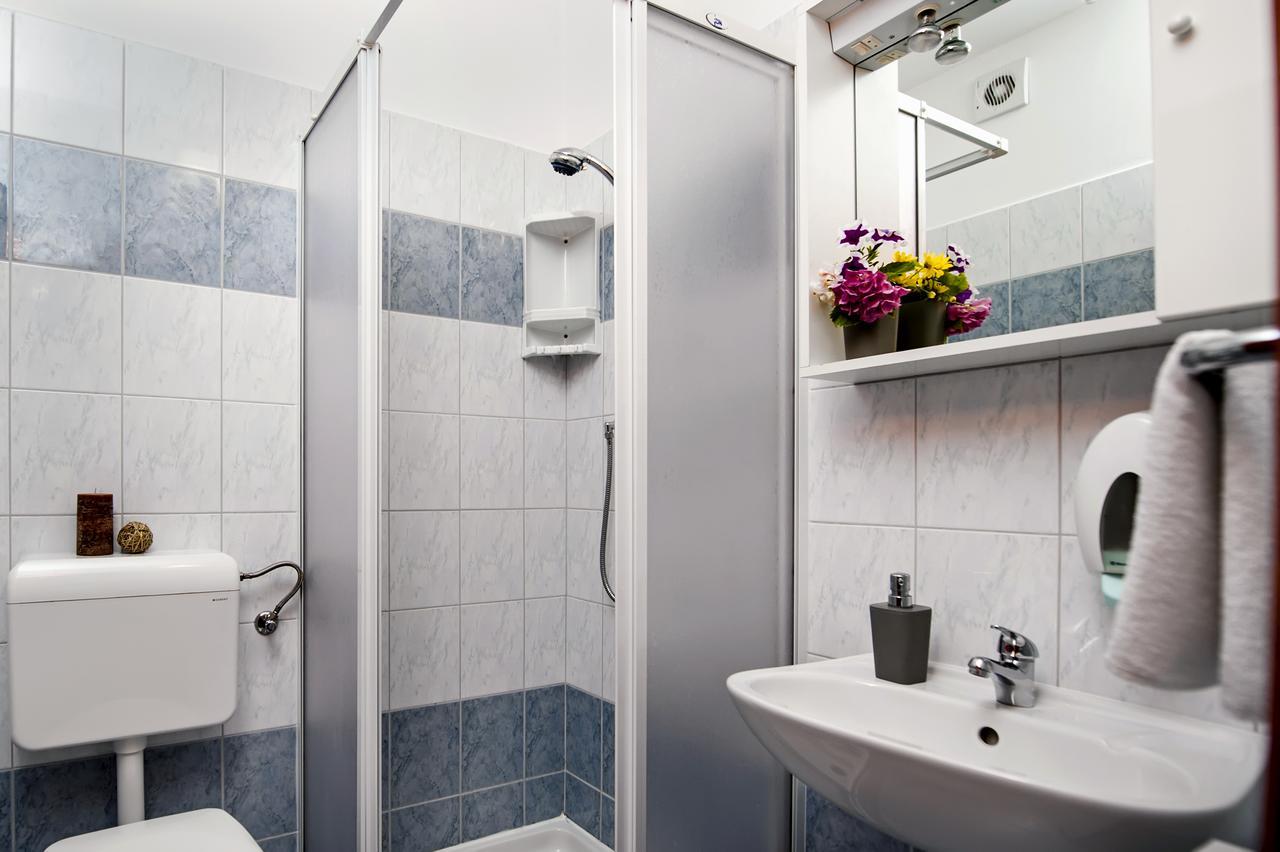 Ladonja Bb Rooms, Family Run Bed & Breakfast Rovinjsko Selo Εξωτερικό φωτογραφία